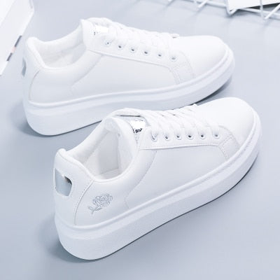 2021 Women Casual Shoes New Spring Women Shoes Fashion Embroidered White Sneakers Breathable Flower Lace-Up Women Sneakers