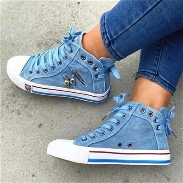 Women&#39;s Denim Flat-heel Round Toe Lace-up Skull Metal Decoration High-top Comfortable Fashion Classic Casual Sneakers